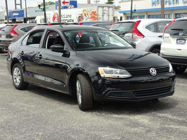 2014 Volkswagen Jetta 4dr Sedan 5M